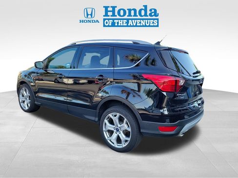Used 2019 Ford Escape Titanium AWD/4WD image 3