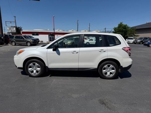 Used 2014 Subaru Forester 2.5i AWD/4WD image 3