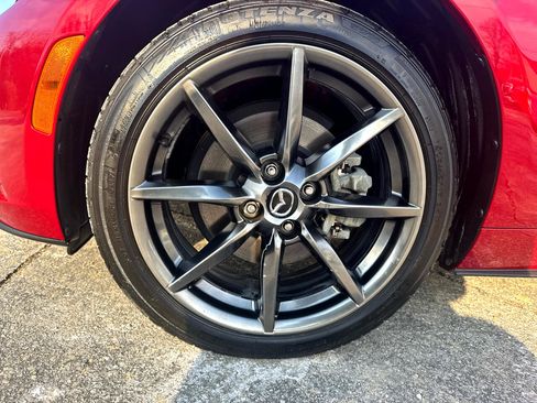 Used 2017 MAZDA MX-5 Miata RF Grand Touring image 16