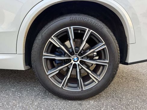 Used 2022 BMW X5 xDrive40i w/ M Sport Package AWD/4WD image 10