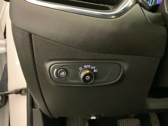 Used 2023 Chevrolet Equinox LS w/ LS Convenience Package FWD image 21