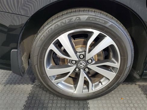 Used 2023 Honda Odyssey Touring image 7