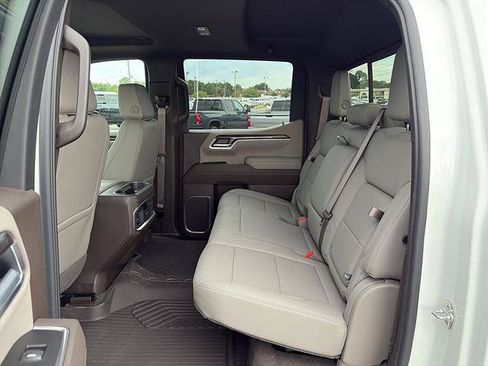 New 2026 Chevrolet Silverado 1500 LTZ w/ LTZ Premium Package AWD/4WD image 19