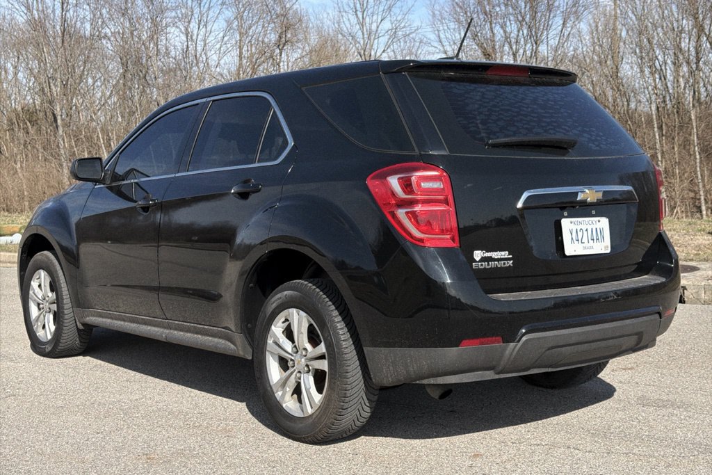 Used 2017 Chevrolet Equinox LS FWD image 33