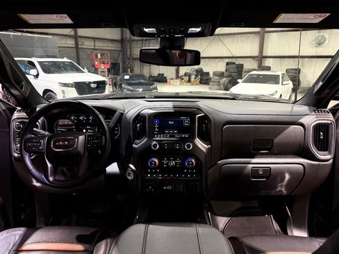 Used 2023 GMC Sierra 2500 AT4 w/ AT4 Preferred Package AWD/4WD image 28
