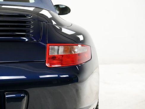 Used 2005 Porsche 911 Carrera RWD image 12