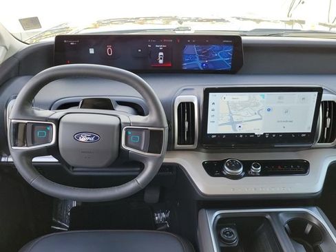 Certified 2025 Ford Expedition Max Active image 10