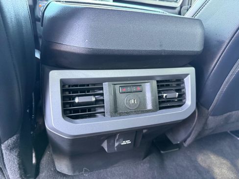 Used 2025 Ford F250 Lariat AWD/4WD image 17