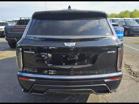 Used 2026 Cadillac Vistiq Platinum w/ LPO, Floor Liner Package AWD/4WD image 9