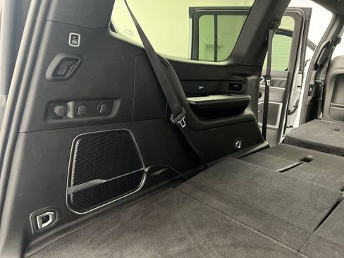 Used 2024 Jeep Wagoneer Series II w/ Flexible Seating Group RWD image 47