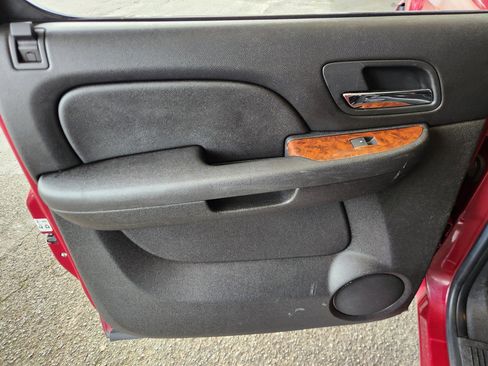 Used 2007 Chevrolet Silverado 1500 LTZ w/ Max Trailering Pack image 12