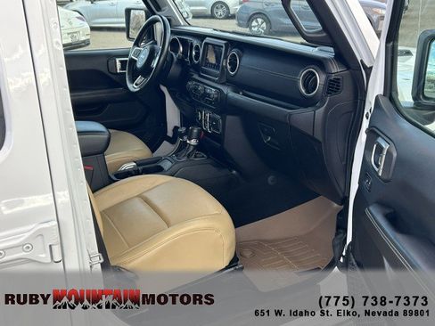 Used 2018 Jeep Wrangler Unlimited Sahara w/ Cold Weather Group image 24