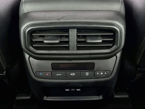 Certified 2024 Honda Pilot Touring image 27