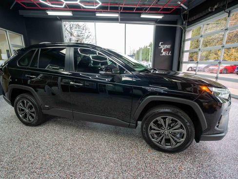 Used 2025 Toyota RAV4 Limited w/ Advanced Technology Package image 6