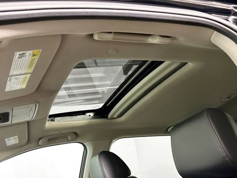 Used 2023 Honda CR-V EX-L image 18