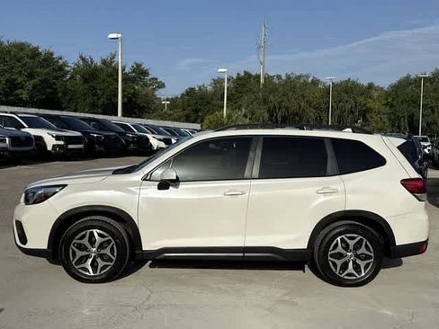 Used 2019 Subaru Forester Premium AWD/4WD image 2