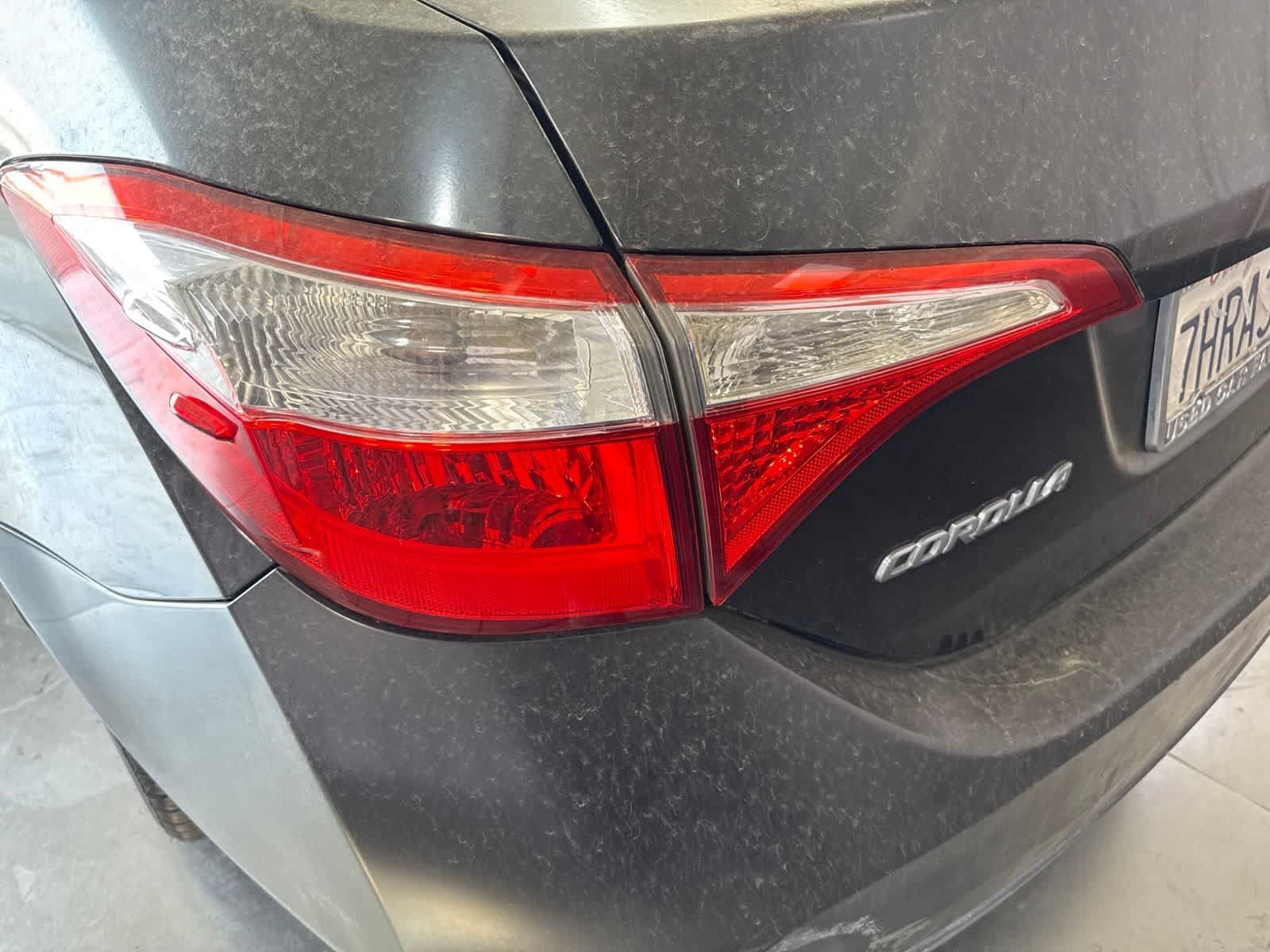 Used 2015 Toyota Corolla LE FWD image 12