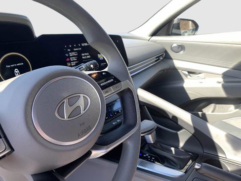 Used 2024 Hyundai Elantra SEL image 44