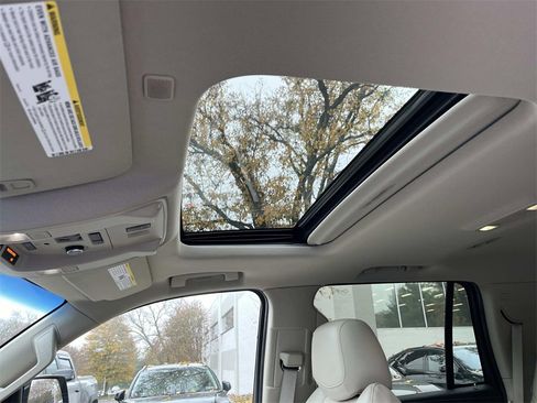 Used 2019 Cadillac Escalade Luxury image 24