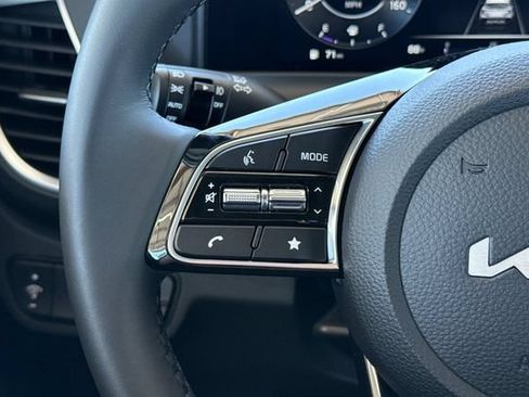 New 2026 Kia Seltos EX FWD image 30
