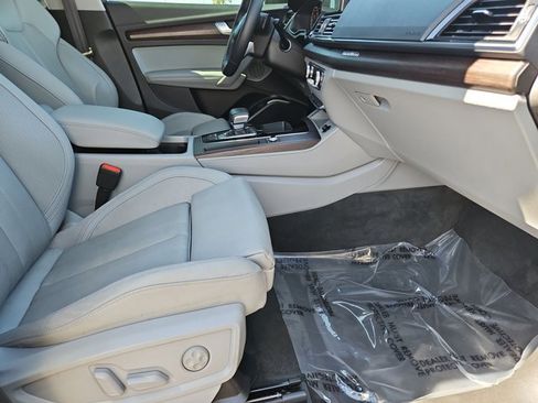 Used 2023 Audi Q5 e Premium Plus w/ Premium Plus Package image 21