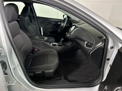 Used 2020 Chevrolet Malibu LS image 28