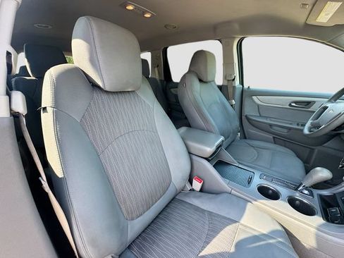 Used 2017 Chevrolet Traverse LS FWD image 32