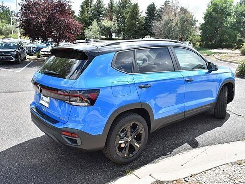 New 2025 Volkswagen Taos SE image 6