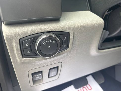 Used 2018 Ford F150 XLT w/ Equipment Group 302A Luxury AWD/4WD image 15