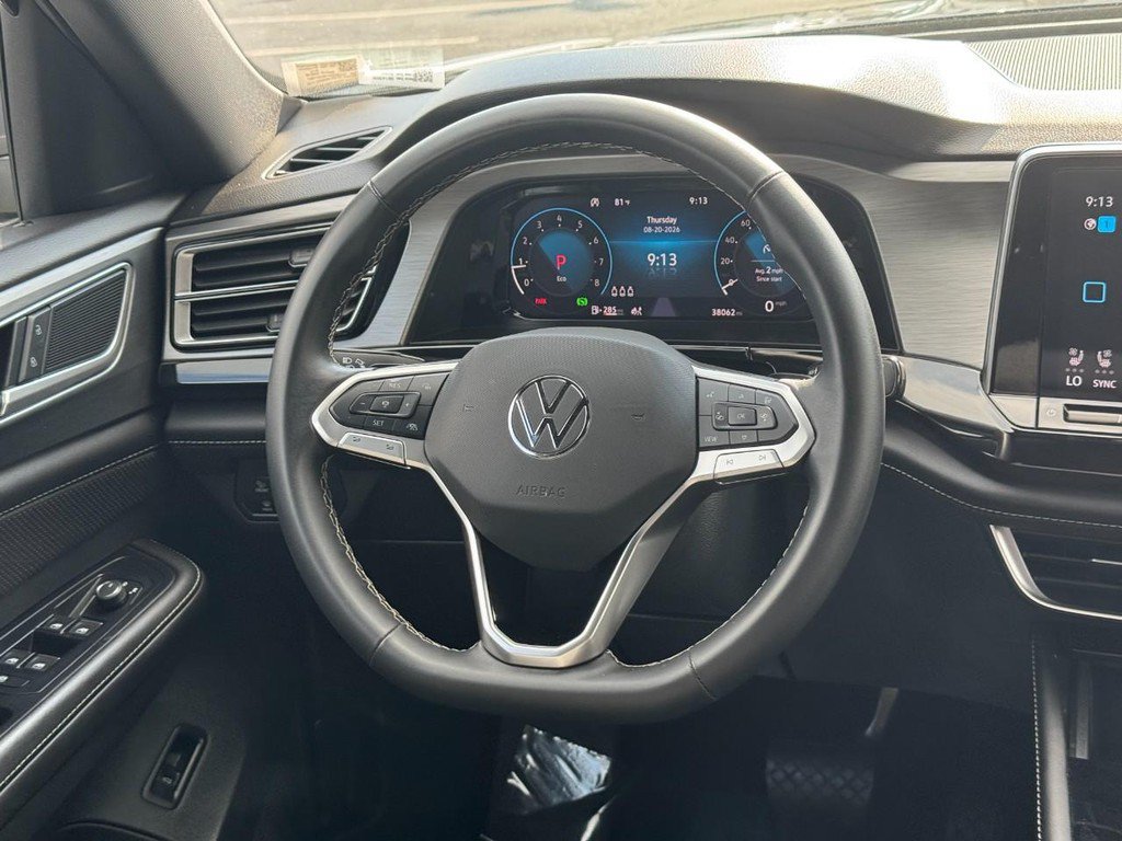 Used 2025 Volkswagen Atlas Cross Sport SE FWD image 17