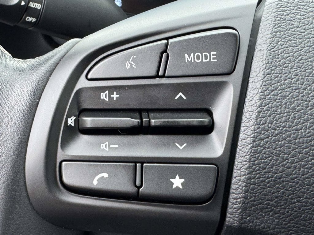 Certified 2026 Hyundai Venue SEL FWD image 20