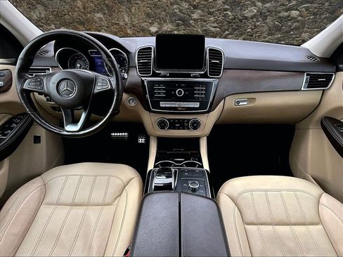 Used 2019 Mercedes-Benz GLE 400 4MATIC w/ Premium 1 Package image 14