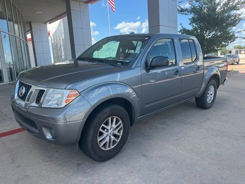 Used 2018 Nissan Frontier SV RWD image 1