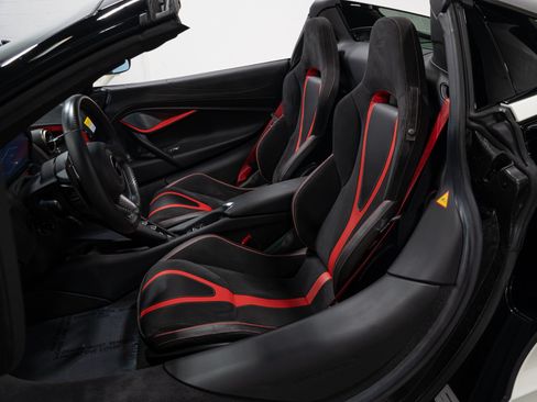 Used 2021 McLaren 720S Performance RWD image 49