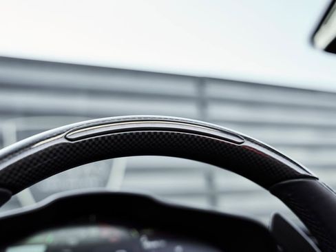 Used 2024 Ferrari SF90 Spider image 61