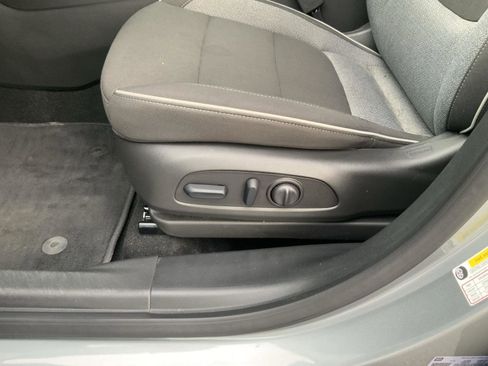 Used 2025 Chevrolet TrailBlazer LT w/ Convenience Package image 26