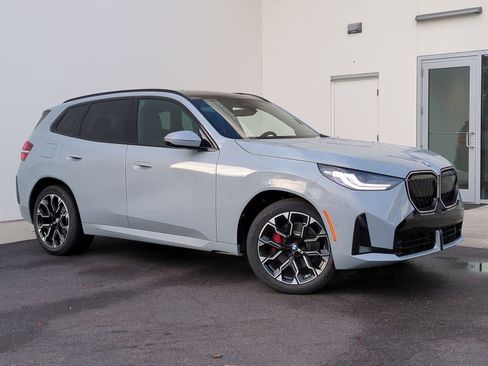 Certified 2026 BMW X3 xDrive30i w/ Premium Package AWD/4WD image 2