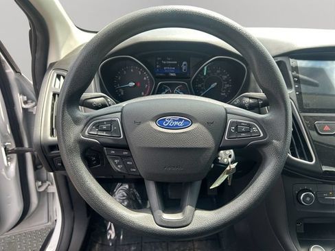 Used 2015 Ford Focus SE FWD image 15