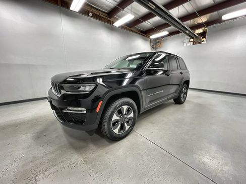 Used 2024 Jeep Grand Cherokee Limited 4xe AWD/4WD image 1