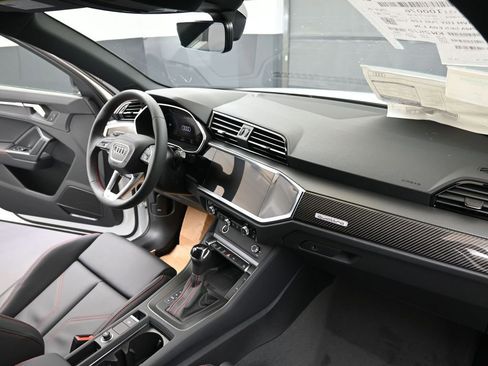 Used 2025 Audi Q3 2.0T Premium Plus w/ Premium Plus Package image 12