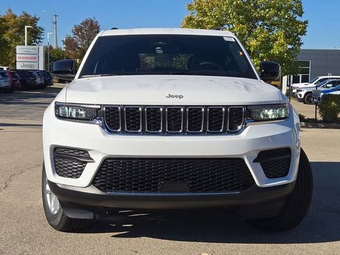 New 2025 Jeep Grand Cherokee Laredo X w/ Luxury Tech Group I AWD/4WD image 5