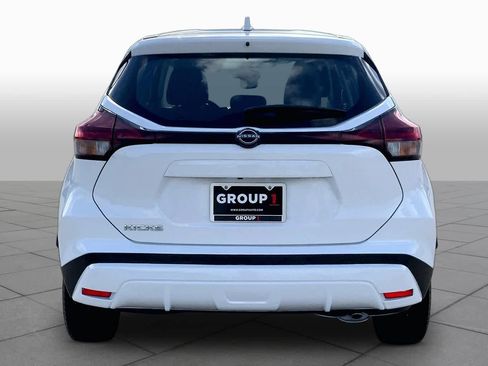 Used 2024 Nissan Kicks S FWD image 5