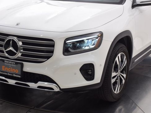 Certified 2025 Mercedes-Benz GLB 250 image 10