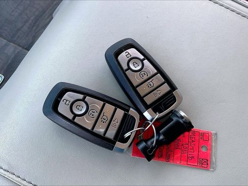 Used 2021 Ford Expedition Platinum image 15