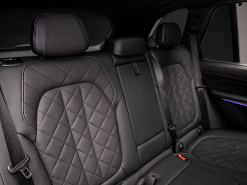 Used 2024 BMW X5 sDrive40i w/ Executive Package image 64