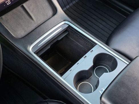 Used 2023 Tesla Model Y Long Range image 22