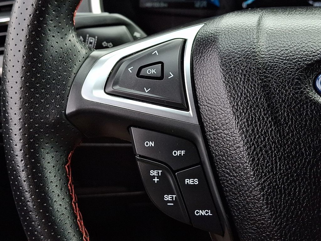 Used 2021 Ford Edge ST-Line AWD/4WD image 22
