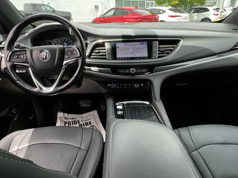 Used 2024 Buick Enclave Premium AWD/4WD image 12