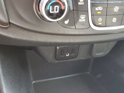 Used 2018 Chevrolet Traverse LT w/ LPO, Floor Liner Package AWD/4WD image 20