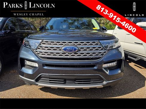 Used 2022 Ford Explorer Limited w/ Limited Technology Package image 3